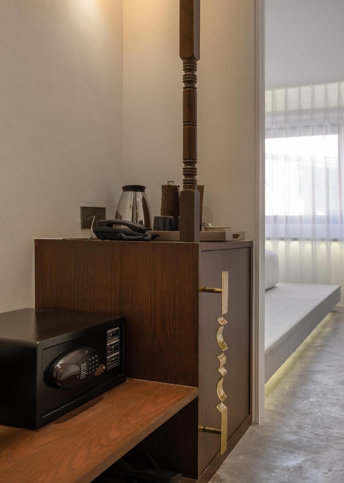 Nidhra Boutique Hotel Bangkok Sukhumvit Banguecoque Quarto foto