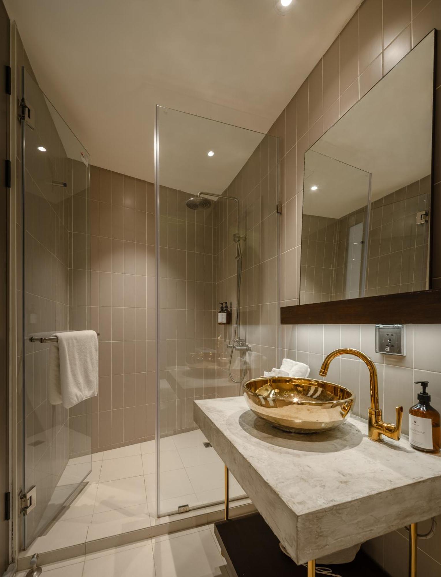 Nidhra Boutique Hotel Bangkok Sukhumvit Banguecoque Quarto foto